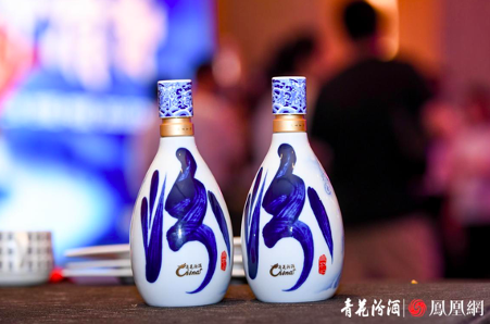 青花汾酒40·中国龙承新时代经济文化之美 闪耀东方之冠