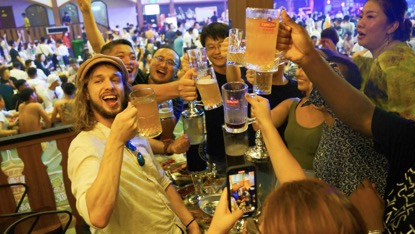 品鉴啤酒节|国评委推荐的青岛纯生，够鲜、够爽！