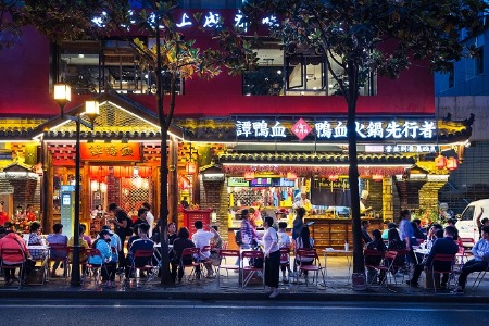 谭鸭血老火锅对“天降老鼠”事件致歉：全面排查和隐患整改