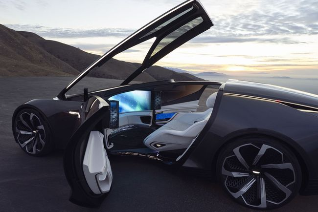 通用料2025年量产自动驾驶电动车 凯迪拉克自动驾驶电动概念车亮相