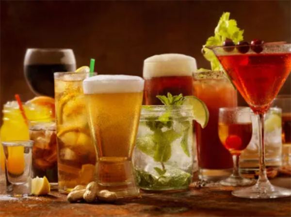 酒类创新报告显示年轻人酒饮市场规模达4000亿